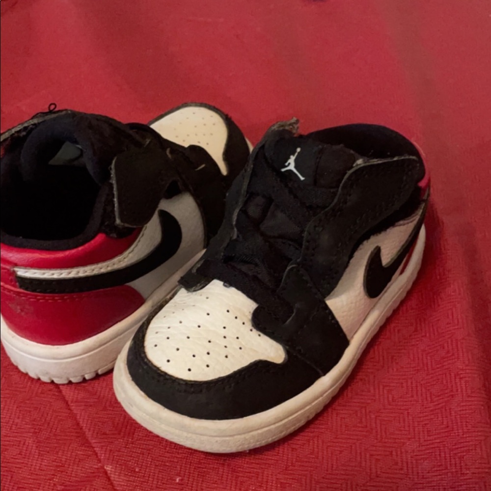 Jordan lows 4c